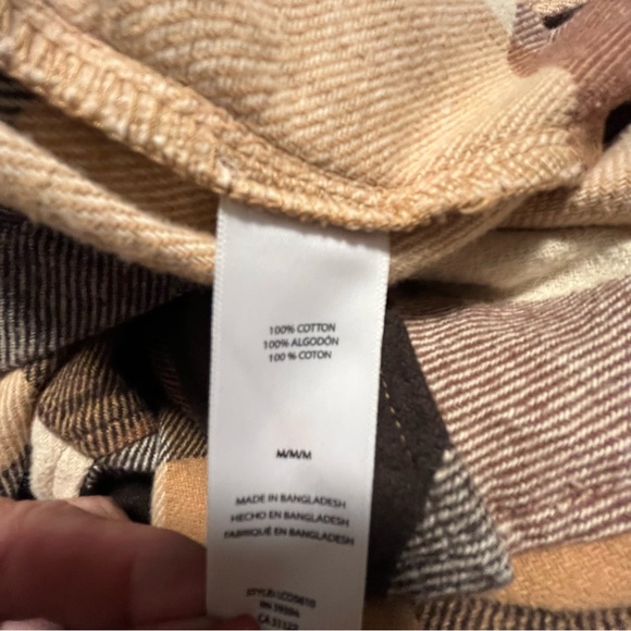 beachlunchlounge Plaid Jacket Top in Brown and Tan - Picture 7 of 8